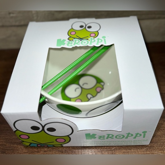 Keroppi Ramen Bowl with Chopsticks - NEW - Picture 5 of 14